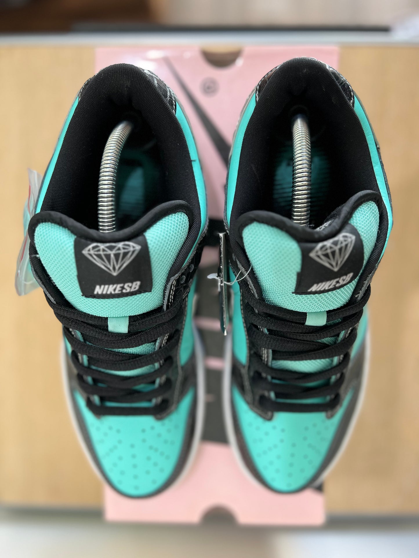 Diamond Supply Co. x Nike Dunk Low Pro
SB 'Tiffany'